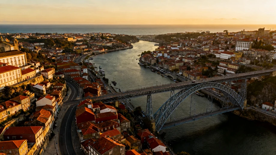 The Hidden Treasures of Porto That Only the Curious Traveler Can Discover